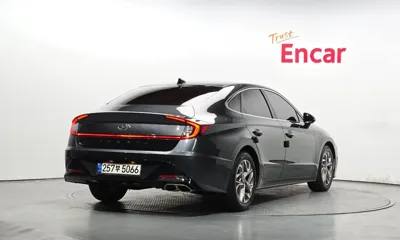 Hyundai Sonata 2022, 68333 км, за 14013.76 USD