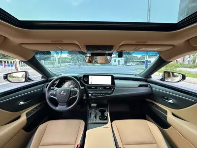 Lexus ES 2024, 38000 км, за 38217.82 USD