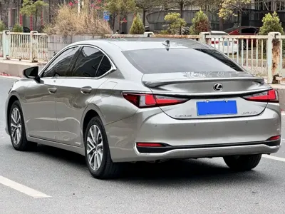 Lexus ES 2024, 38000 км, за 38217.82 USD - фото 9