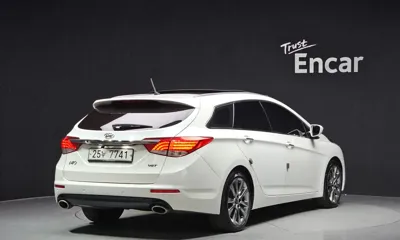 Hyundai i40 2012, 126869 км, за 3303.6 USD
