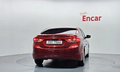 Hyundai Avante 2011, 162288 км, за 2582.78 USD