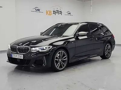 BMW 3-Series · 2022 год
