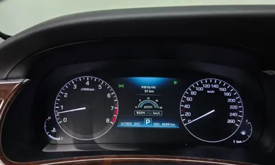 Hyundai Equus 2015, 44301 км, за 10744.28 USD - фото 8
