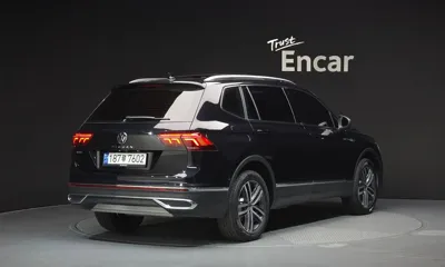Volkswagen Tiguan 2023, 41408 км, за 17516.44 USD