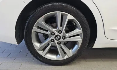 Hyundai Avante 2017, 156392 км, за 5016.29 USD