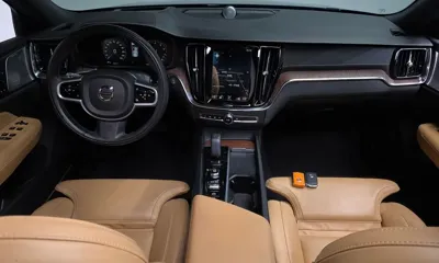 Volvo V60 2021, 69613 км, за 18818.77 USD - фото 7