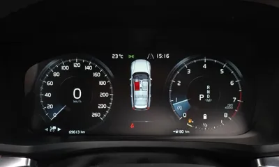 Volvo V60 2021, 69613 км, за 18818.77 USD - фото 8