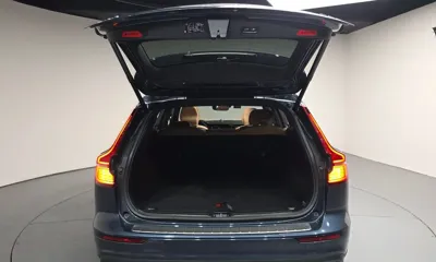 Volvo V60 2021, 69613 км, за 18818.77 USD - фото 21
