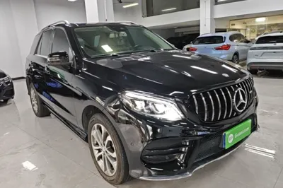 Mercedes-Benz GLE 2017, 145600 км, за 23520 USD