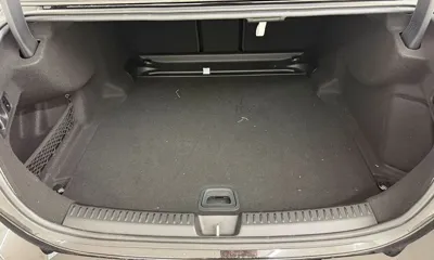 Mercedes-Benz E-Class 2024, 44648 км, за 40954.29 USD - фото 12