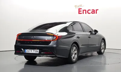 Hyundai Sonata 2022, 110180 км, за 8403.91 USD