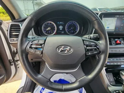 Hyundai Grandeur 2019, 61344 км, за 12669.03 USD - фото 6