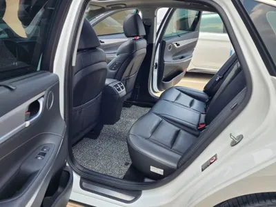 Hyundai Grandeur 2019, 61344 км, за 12669.03 USD - фото 9