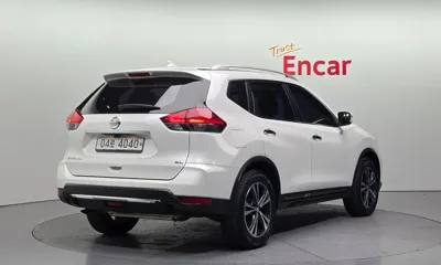 Nissan X-Trail 2018, 76580 км, за 9602.64 USD