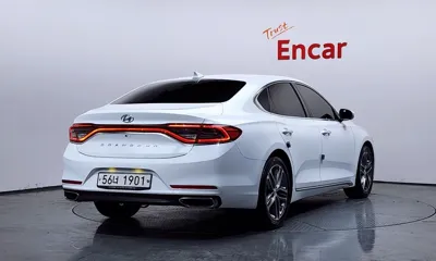 Hyundai Grandeur 2019, 71614 км, за 12307.09 USD - фото 2
