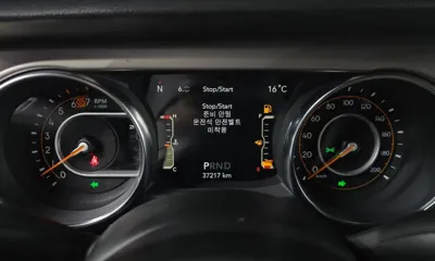 Jeep Wrangler 2020, 37217 км, за 22607.1 USD - фото 8