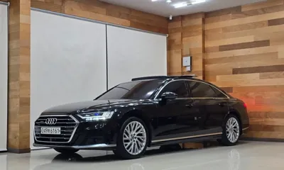Audi A8 · 2020 год