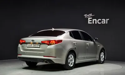 Kia K5 2013, 167042 км, за 2312.52 USD