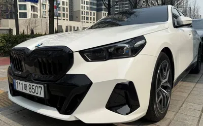 BMW 5-Series 2026, 1100 км, за 24683.08 USD