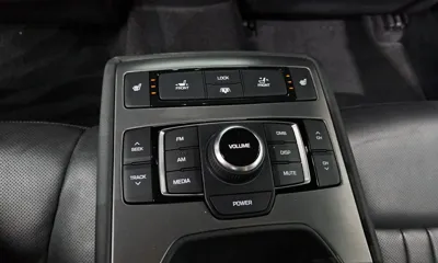 Hyundai Genesis 2016, 109561 км, за 6840.39 USD - фото 19