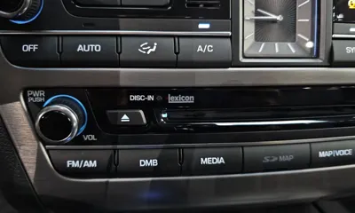 Hyundai Genesis 2016, 109561 км, за 6840.39 USD - фото 32