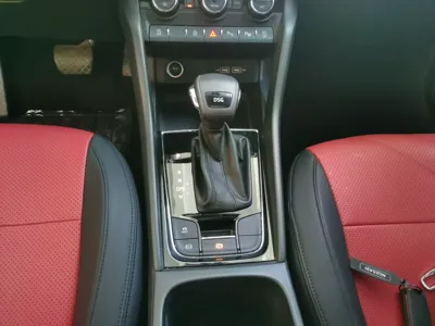 Skoda Karoq 2021, 34900 км, за 12454 USD - фото 15