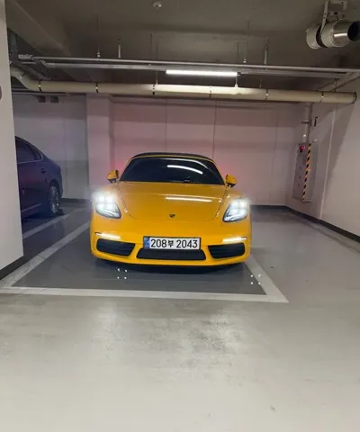 Porsche 718 · 2018 год