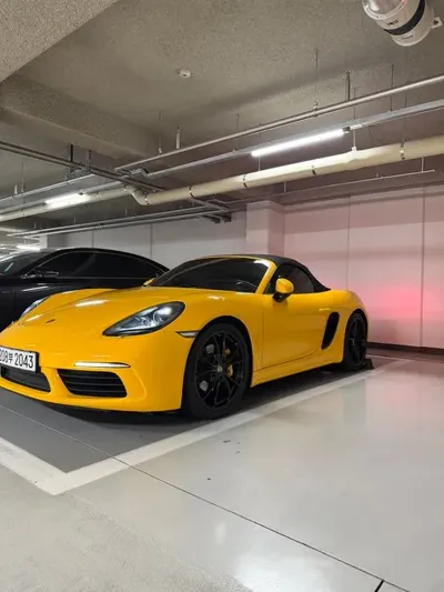 Porsche 718 2018, 49000 км, за 35381.38 USD