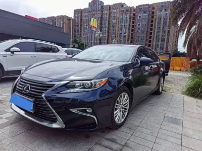 Lexus ES · 2018 год