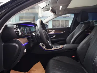 Mercedes-Benz E-Class 2020, 40000 км, за 33224.64 USD