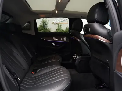 Mercedes-Benz E-Class 2020, 40000 км, за 33224.64 USD - фото 6