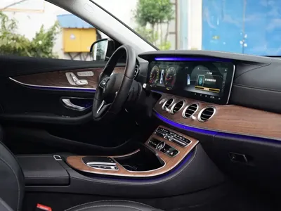 Mercedes-Benz E-Class 2020, 40000 км, за 33224.64 USD - фото 12
