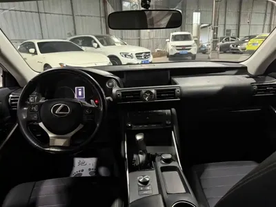 Lexus IS 2020, 130000 км, за 14419.97 USD