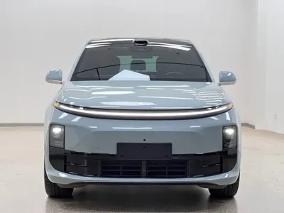 Li Auto Li L6 2025, 29100 км, за 28181.4 USD