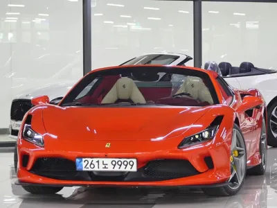 Ferrari F8 · 2022 год