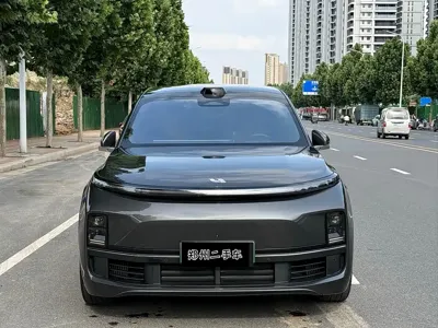 Li Auto Li L9 2023, 42000 км, за 32341.93 USD