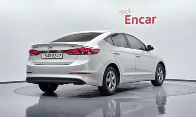 Hyundai Avante 2017, 113560 км, за 5448.34 USD