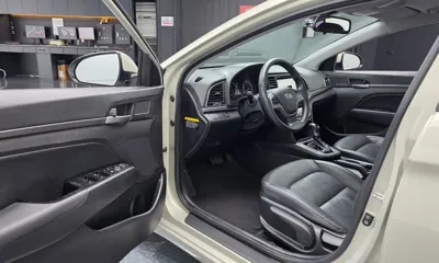 Hyundai Avante 2017, 113560 км, за 5448.34 USD - фото 10