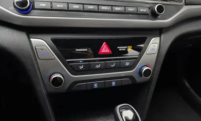 Hyundai Avante 2017, 113560 км, за 5448.34 USD - фото 16