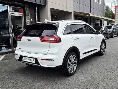 Kia Niro 2017, 187621 км, за 5720.6 USD