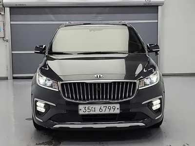 Kia Canival · 2019 год