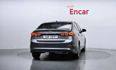 Hyundai Avante 2016, 169060 км, за 4171.04 USD