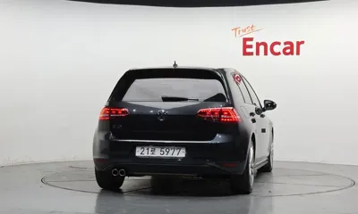 Volkswagen Golf 2014, 122794 км, за 9491.29 USD
