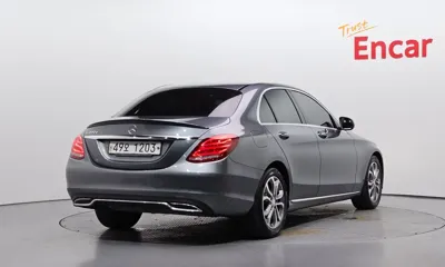 Mercedes-Benz C-Class 2017, 111486 км, за 9686.01 USD