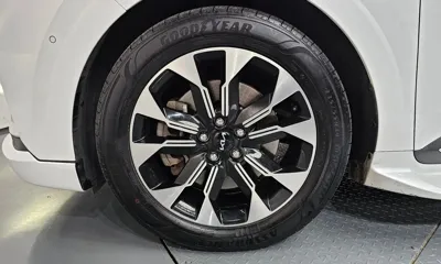 Kia Canival 2023, 92861 км, за 19368.07 USD