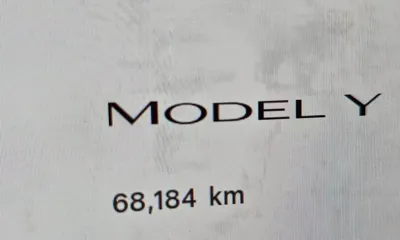 Tesla Model Y 2023, 68184 км, за 24637.58 USD - фото 8