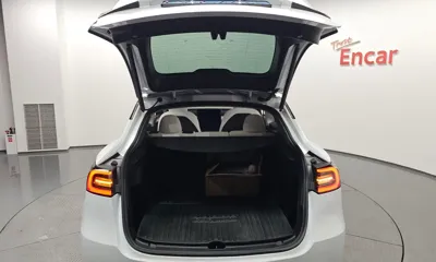 Tesla Model Y 2023, 68184 км, за 24637.58 USD - фото 20