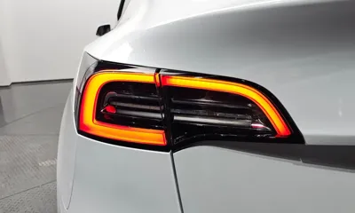 Tesla Model Y 2023, 68184 км, за 24637.58 USD - фото 23