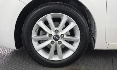 Kia K3 2017, 94412 км, за 6213.65 USD