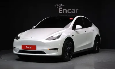 Tesla Model Y · 2021 год